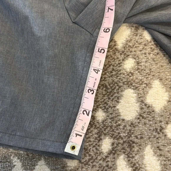 Old Navy StretchTech Performance Jogger Short size L (10-12) - Picture 3 of 3